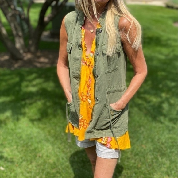 Sanctuary Canyon Military Vest - Picture 5 of 14